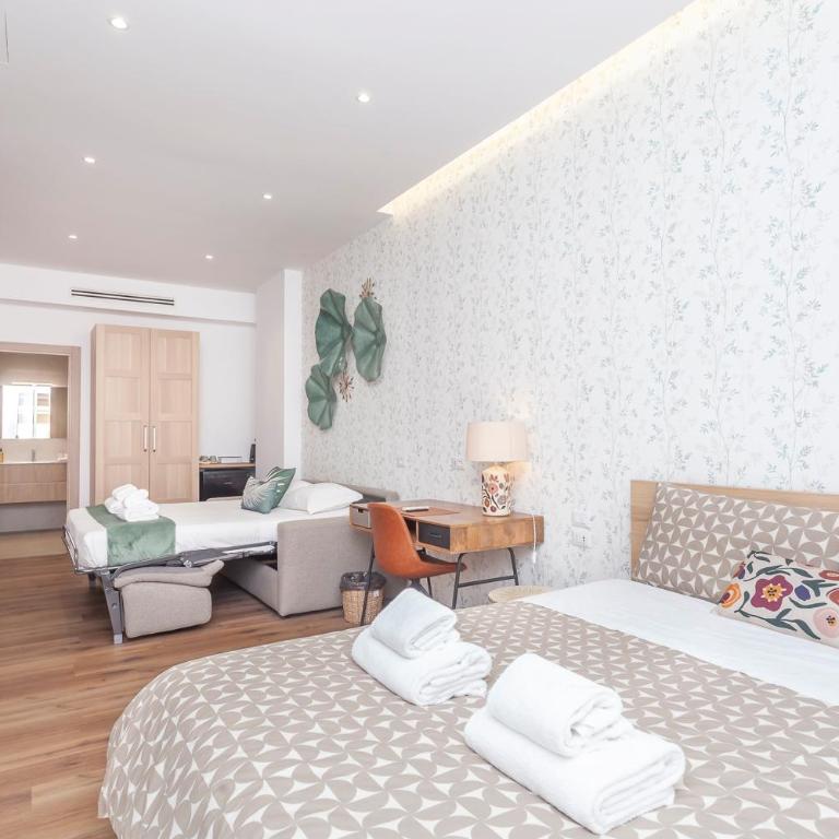 Vatican Vittoria Suites - Urban garden - Rooms - Vatican Museum - Family Room with Terrace - 2