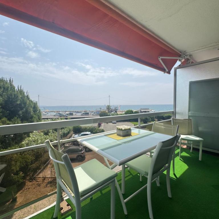 14473 Studio à Mandelieu avec une vue mer - Appartement 1 Chambre - 2