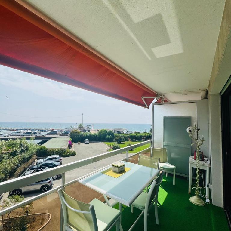 14473 Studio à Mandelieu avec une vue mer - Appartement 1 Chambre - 6