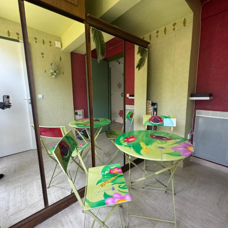 14473 Studio à Mandelieu avec une vue mer - Appartement 1 Chambre - 17