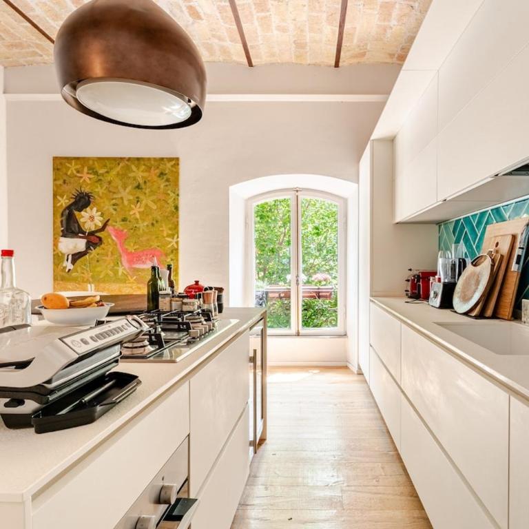 Refined two-bedrooms Roman Residence - Appartamento con Vista e Balcone - 6