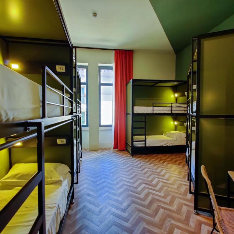 YellowSquare Florence - Posto Letto in Dormitorio Misto con 8 Letti - 4