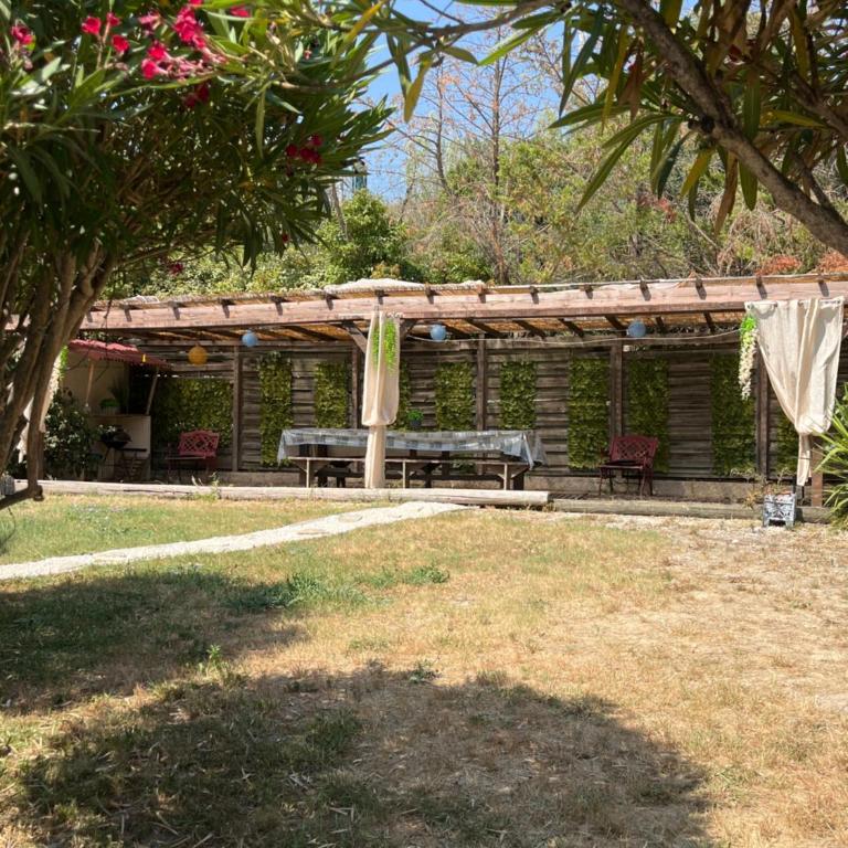 LE BONHEUR AVEC PISCINE ET JARDIN - Maison 2 Chambres - 22