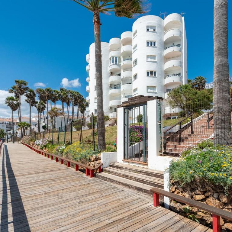 Stunning Beachfront Apartment in Calahonda - Apartamento de 2 dormitorios - Frente al océano - 3