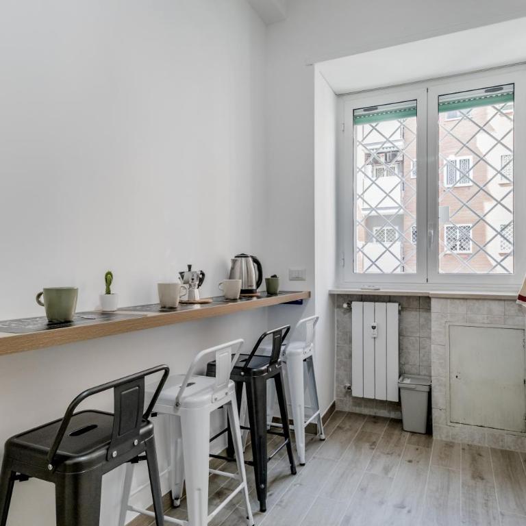 Elegant and spacious apartment facing the subway near the Vatican - Appartamento con 3 Camere da Letto - 36