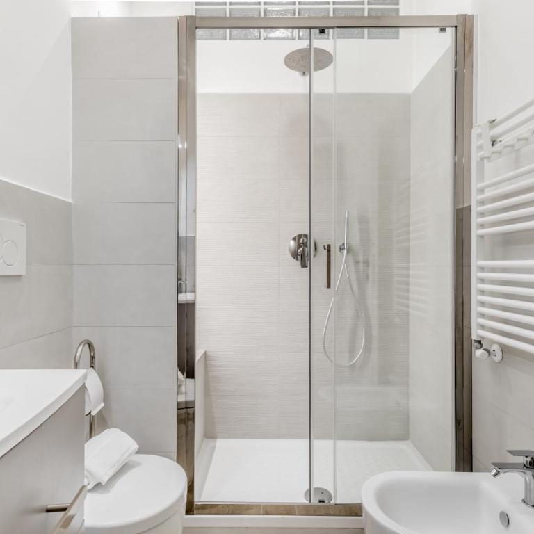Elegant and spacious apartment facing the subway near the Vatican - Appartamento con 3 Camere da Letto - 39