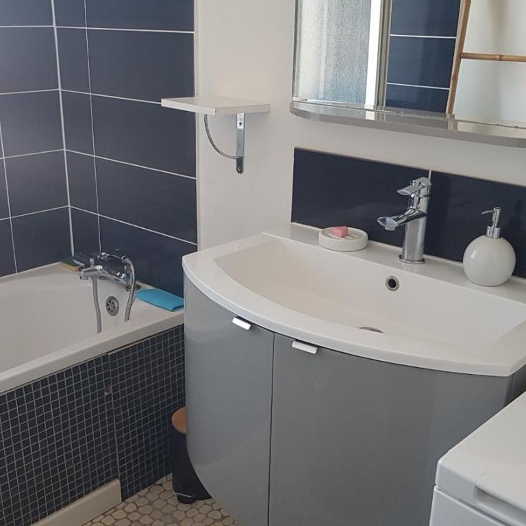 Appartement 4 personnes 50m2 à 300m de la plage - Appartamento con 1 Camera da Letto - 12