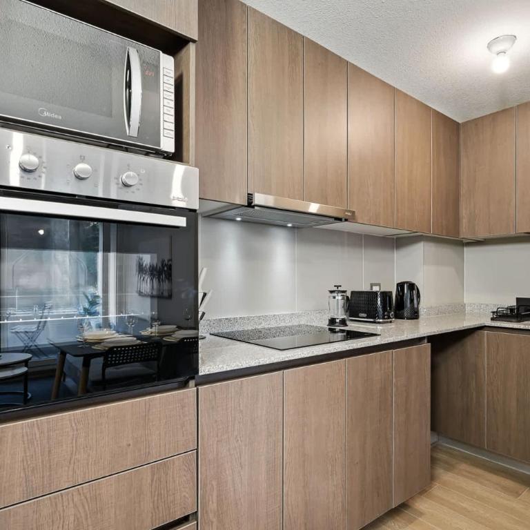 Modern & Cozy Apartment Steps from the Metro - Apartment - 8