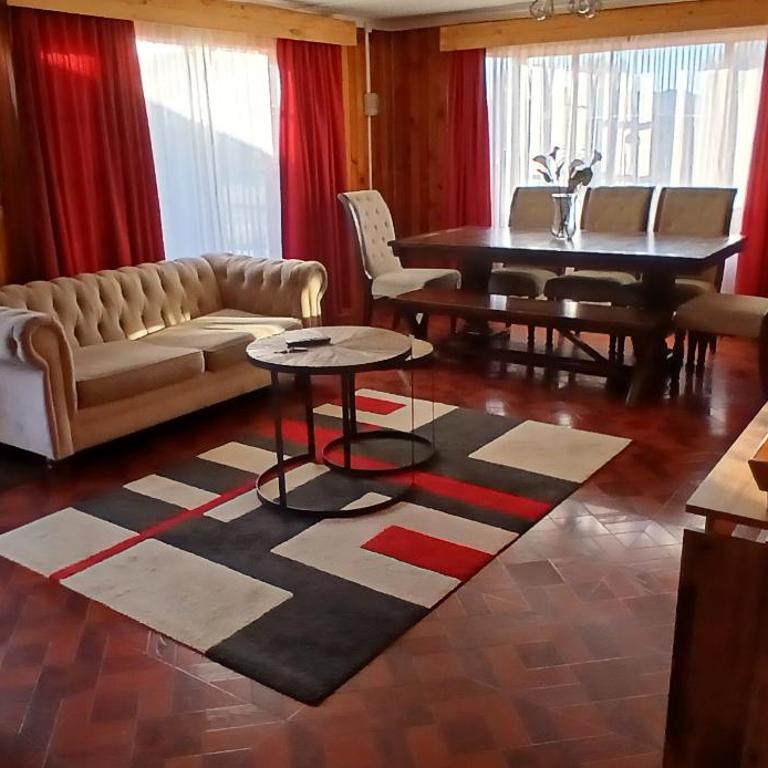 Mi casa, tu casa - Four-Bedroom House - 3
