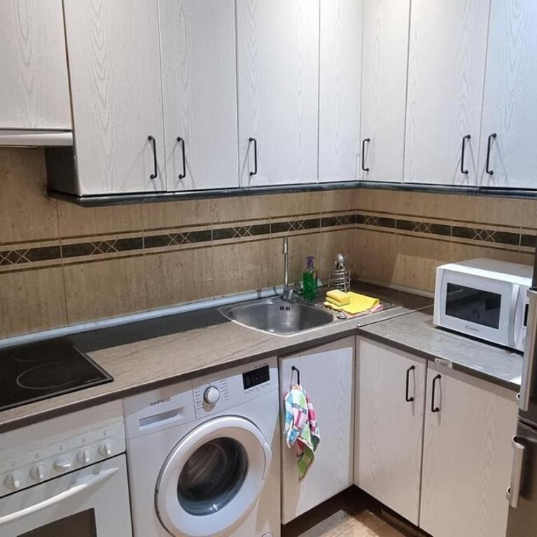 Apartment with everything you need - Three-Bedroom Apartment - 16