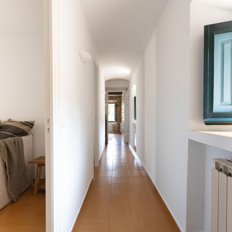 LETS HOLIDAYS Stay in a 14th-Century House with Pool in Tossa - Casa - 45
