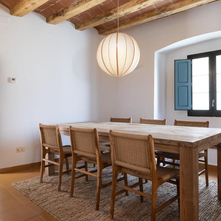 LETS HOLIDAYS Stay in a 14th-Century House with Pool in Tossa - Casa - 20