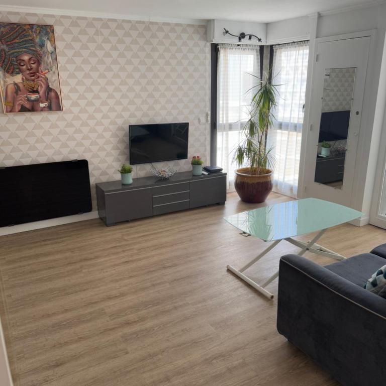 Appartement 40 m2 climatisé au centre ville de LGM - Appartement 1 Chambre - 9