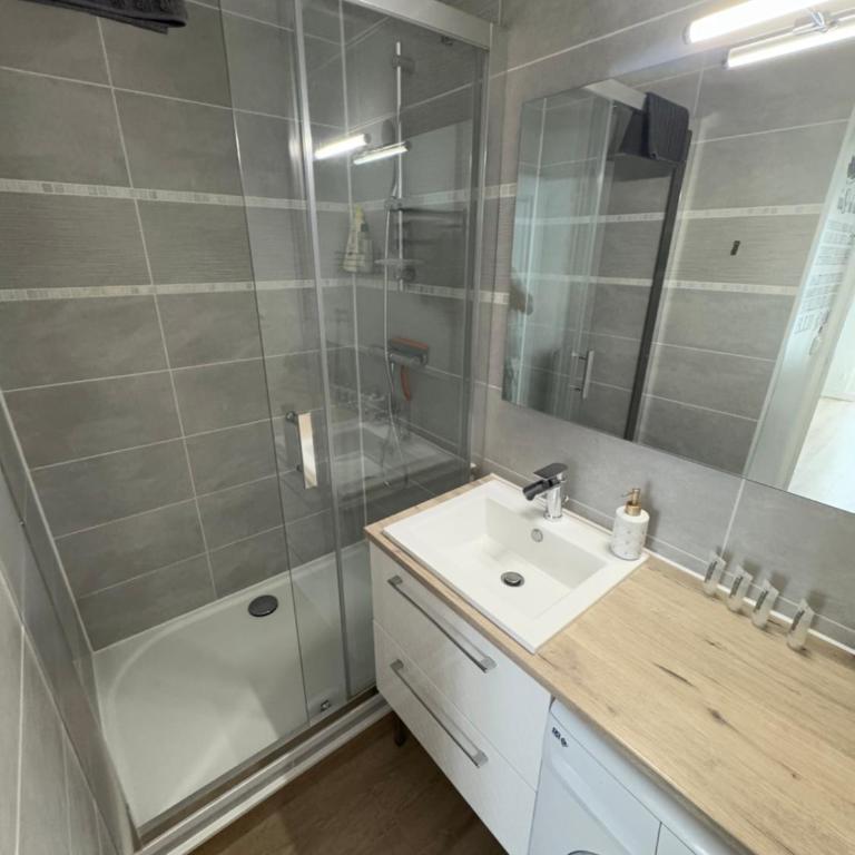 Appartement 40 m2 climatisé au centre ville de LGM - Appartement 1 Chambre - 17