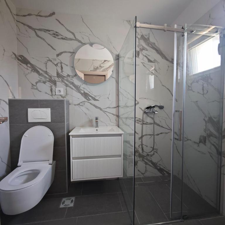 Luna Apartments - Apartman s 2 Spavaće Sobe sa Balkonom i Terasom - 11