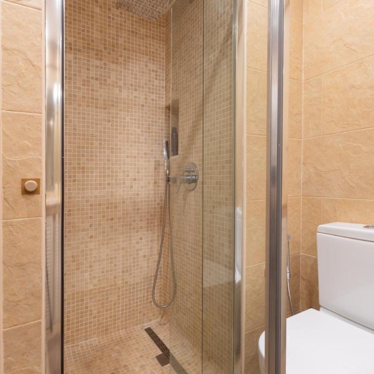 Sea View Benalmadena, Puerto Marina 2BR Terrace - Two-Bedroom Apartment with Harbor View - 29