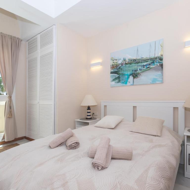 Sea View Benalmadena, Puerto Marina 2BR Terrace - Two-Bedroom Apartment with Harbor View - 18