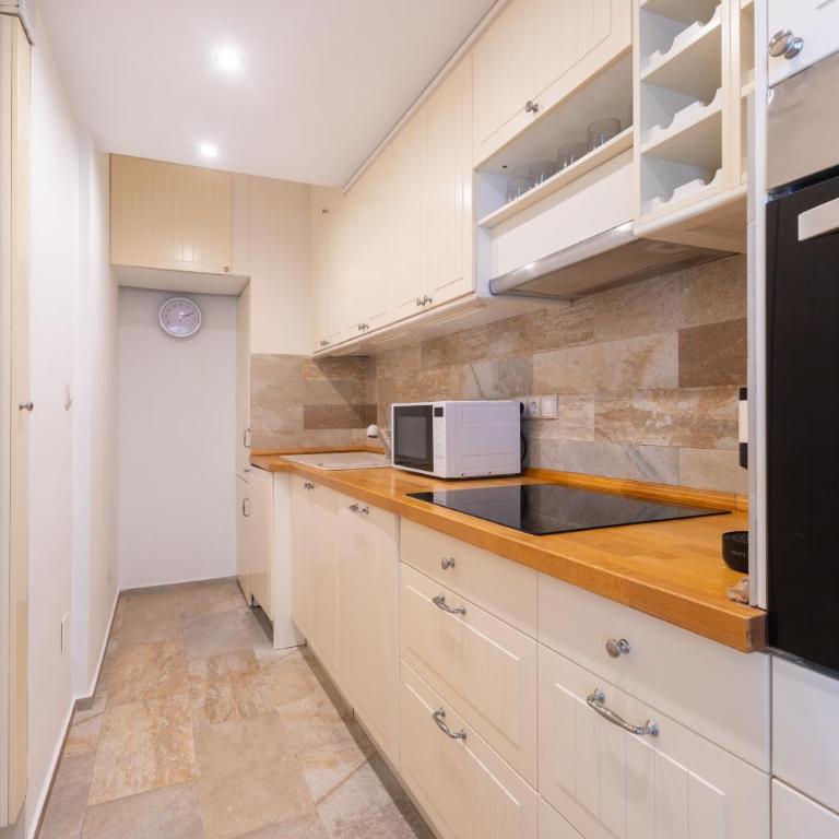 Sea View Benalmadena, Puerto Marina 2BR Terrace - Two-Bedroom Apartment with Harbor View - 13