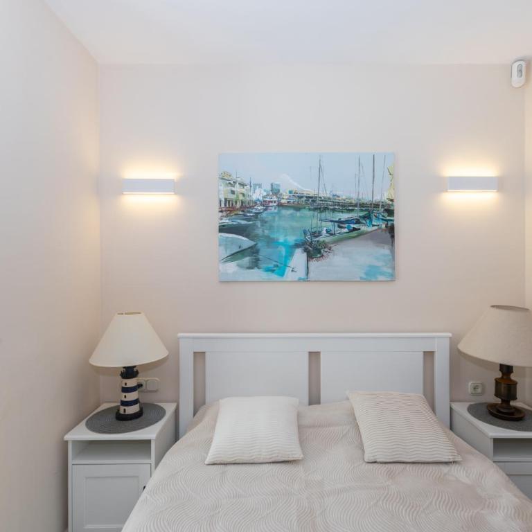Sea View Benalmadena, Puerto Marina 2BR Terrace - Two-Bedroom Apartment with Harbor View - 17