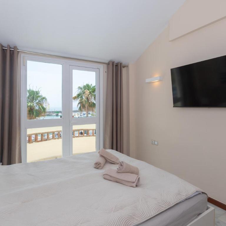 Sea View Benalmadena, Puerto Marina 2BR Terrace - Two-Bedroom Apartment with Harbor View - 21