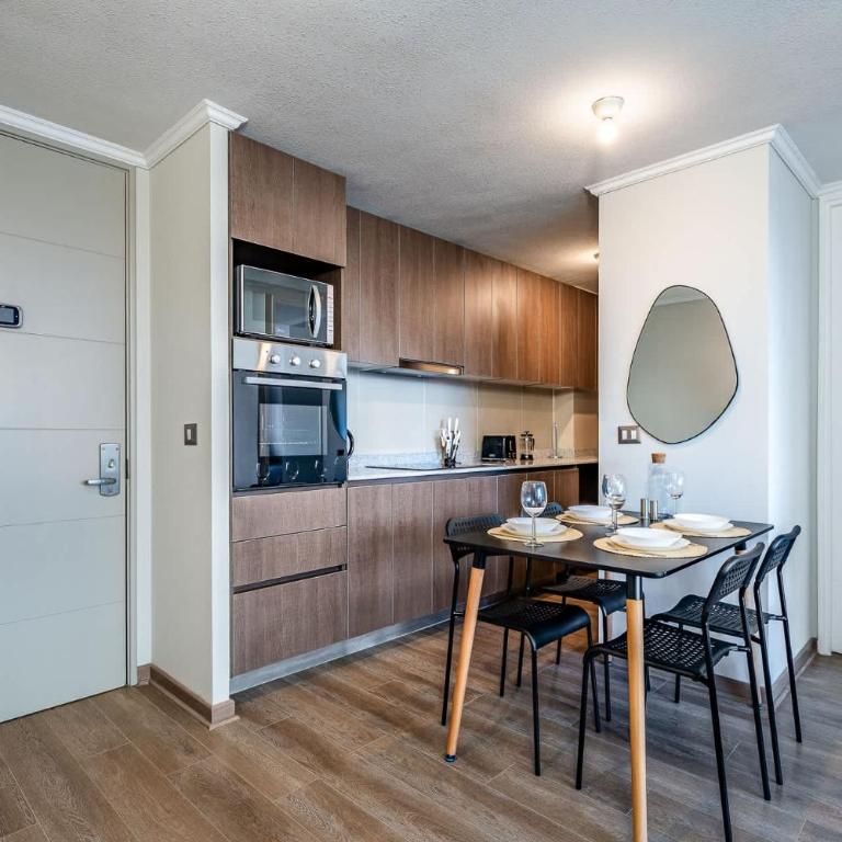 Cozy Apartment with AC Steps from Metro Hospitales - Apartment - 4