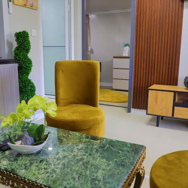 Tiny House Ljiljan - One-Bedroom Apartment with Balcony - 35