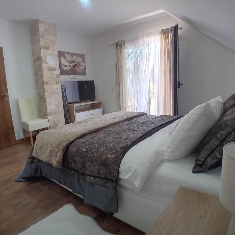 Durmitor Sunstone - Three-Bedroom Villa - 16