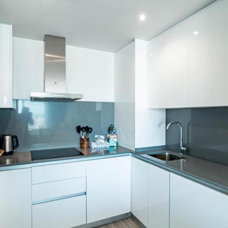 Deluxe apartment in Estepona 3 bedrooms - Apartamento de 3 dormitorios - 21