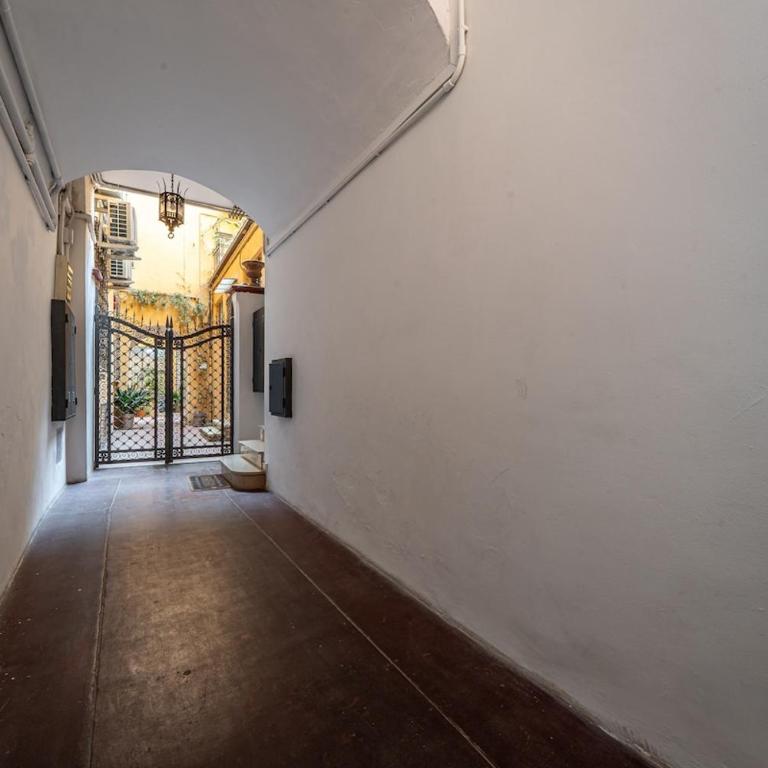 CHARMING HOUSE - 5 minutes from Two towers - Appartamento con 2 Camere da Letto - 15