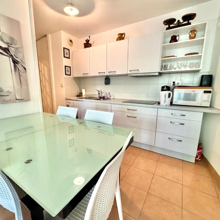 La Réserve - Port de Carqueiranne - Plage à 200m - Appartement 2 Chambres - Vue sur Mer - 16