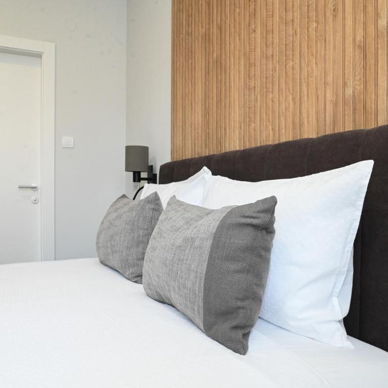 Republic Square Luxury Suites - Superior Apartman Tipa "Suite" - 7