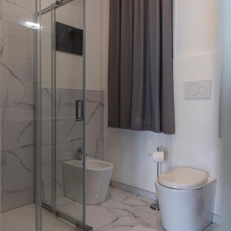 The Gallery Boutique Rooms - Camera Matrimoniale Deluxe con Balcone - 3