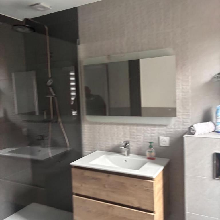 Le Repos Urbain - Appartamento con 2 Camere da Letto - 9