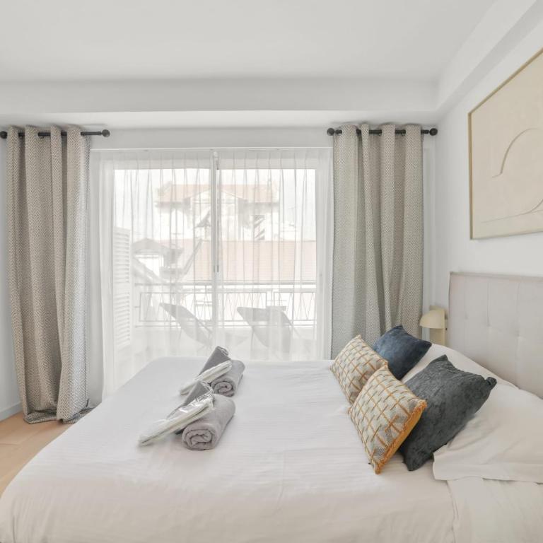 REF 1493 - Cannes -City Center Banane District - Apartment - 12