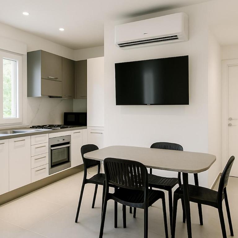 Modern apartment with parking - Two-Bedroom Apartment - 10
