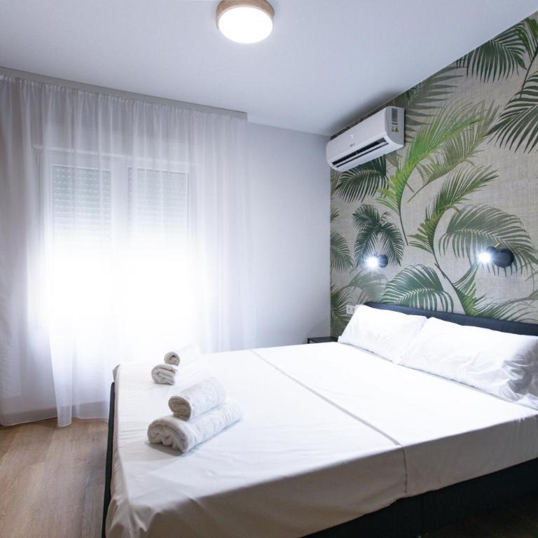 YES! Rooms - Superior King Room - 1