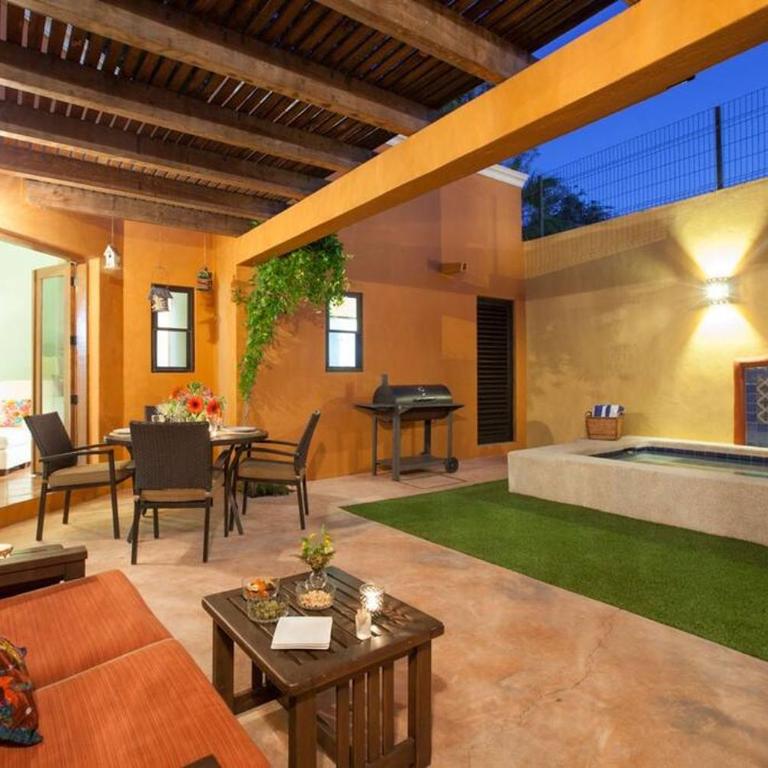 2BR Handpainted tiles Private pool Walk to Malecón - Vacation Home - 1