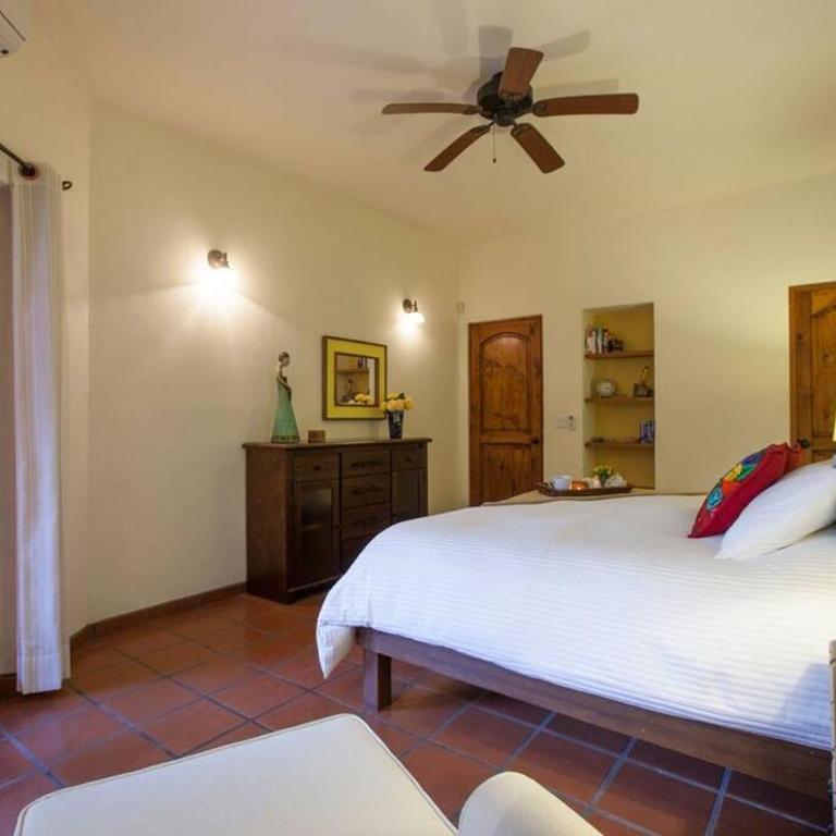 2BR Handpainted tiles Private pool Walk to Malecón - Vacation Home - 5