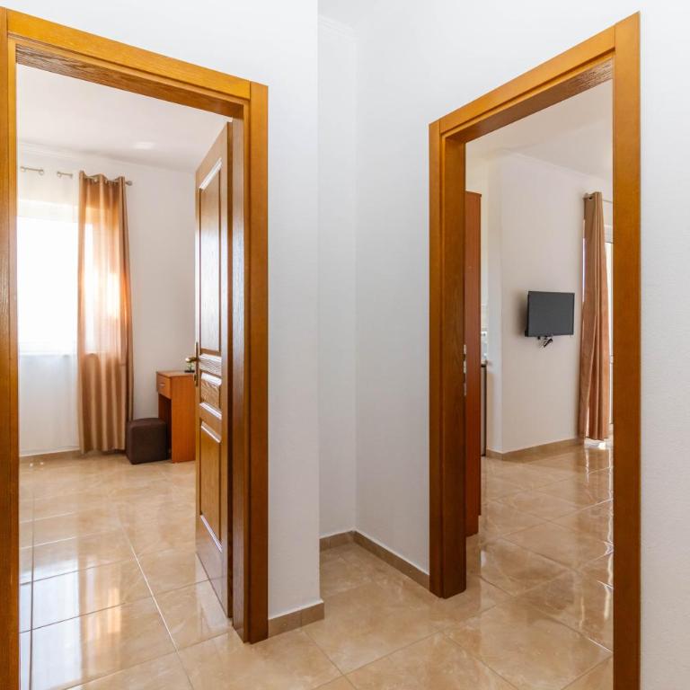 Apartments Asl - Two-Bedroom Deluxe Apartment with Balcony - 1