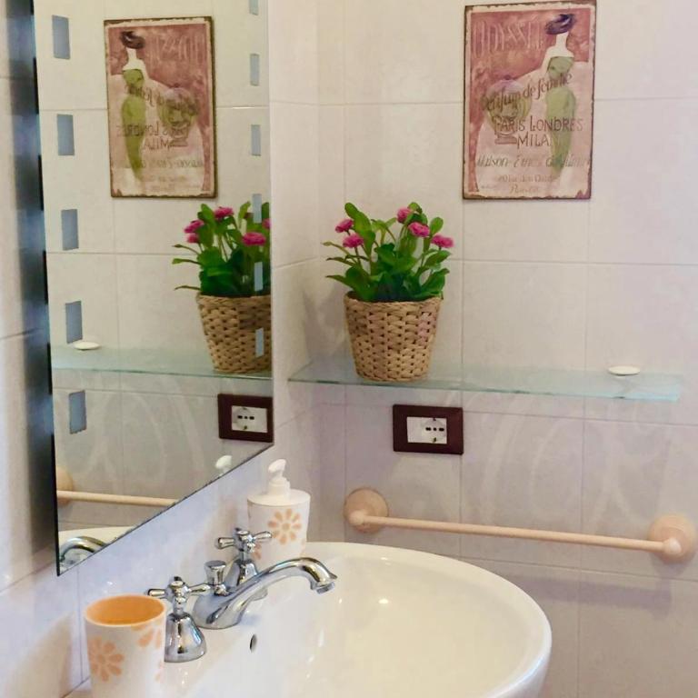 Inn Rome B&B - Camera Matrimoniale Standard con Ventilatore - 4
