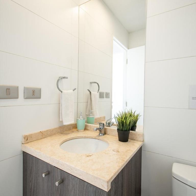 Loica Host - Smart - Two-Bedroom Apartment - 8