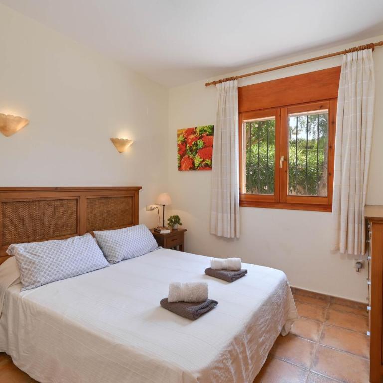 Casa Helena - Two-Bedroom Villa - 16