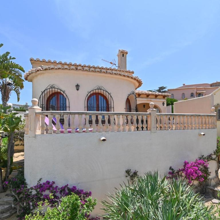 Casa Helena - Two-Bedroom Villa - 1