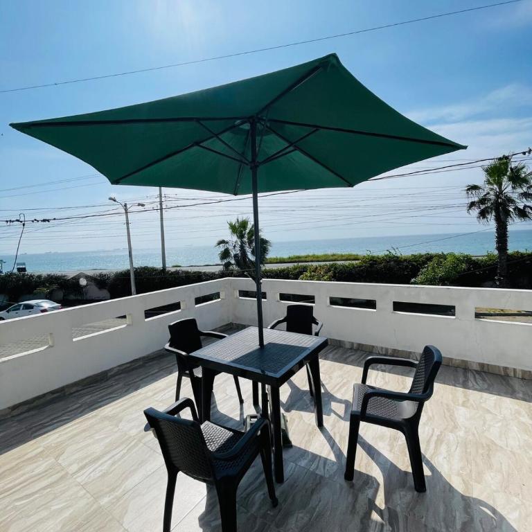 Villa Serena para familias y amigos - vista al mar - Four-Bedroom House - 10
