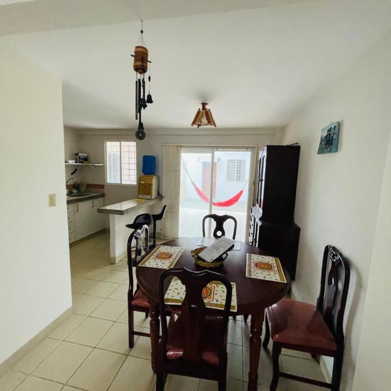 Villa Serena para familias y amigos - vista al mar - Four-Bedroom House - 19