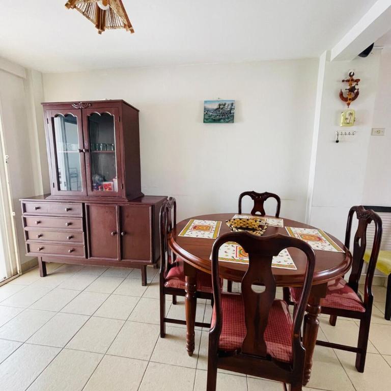 Villa Serena para familias y amigos - vista al mar - Four-Bedroom House - 34