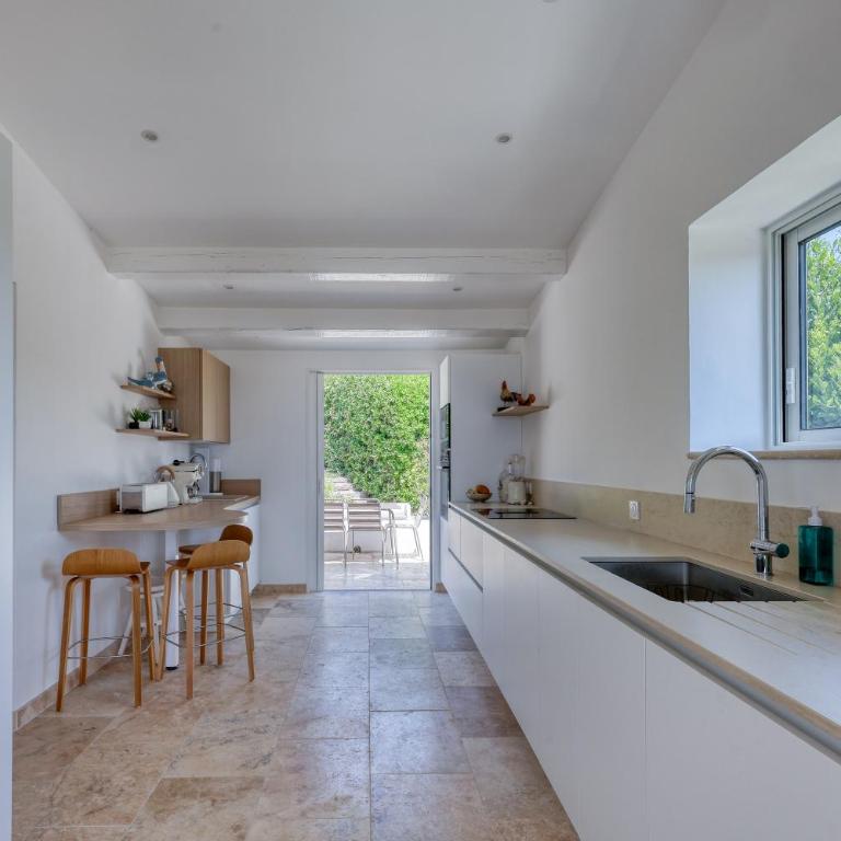 "La Chantyviere" Villa vue Exceptionnelle 180 degrés sur Golf Tropez, accès plage privée - Villa con piscina privada - 28