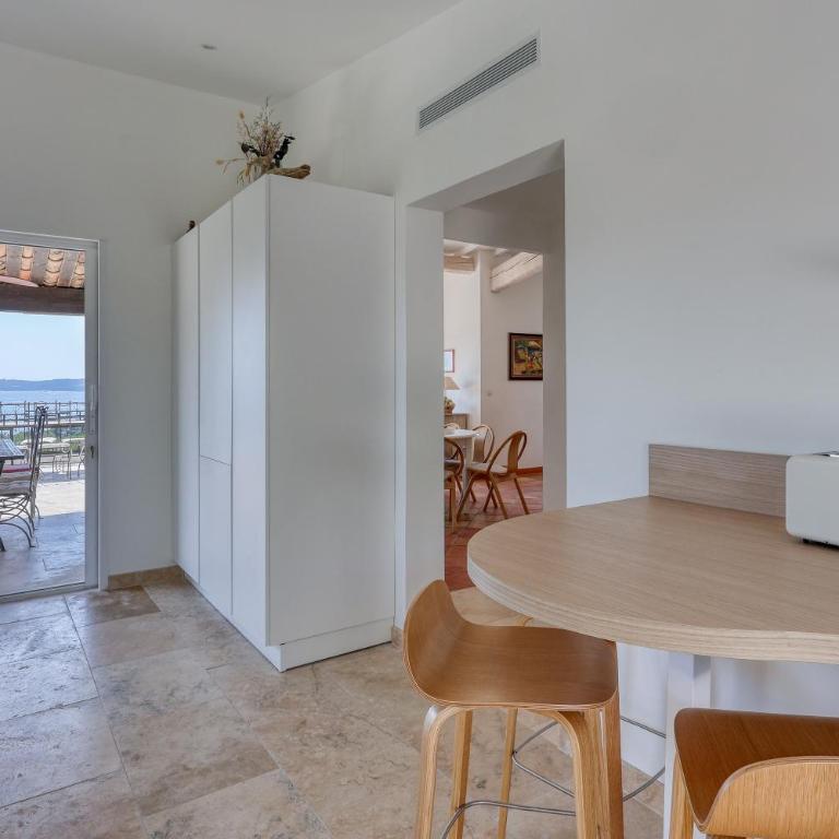 "La Chantyviere" Villa vue Exceptionnelle 180 degrés sur Golf Tropez, accès plage privée - Villa con piscina privada - 26
