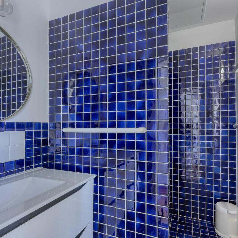 "La Chantyviere" Villa vue Exceptionnelle 180 degrés sur Golf Tropez, accès plage privée - Villa con piscina privada - 42