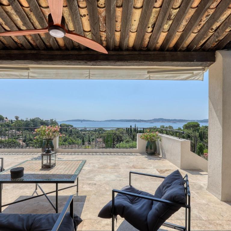 "La Chantyviere" Villa vue Exceptionnelle 180 degrés sur Golf Tropez, accès plage privée - Villa con piscina privada - 33